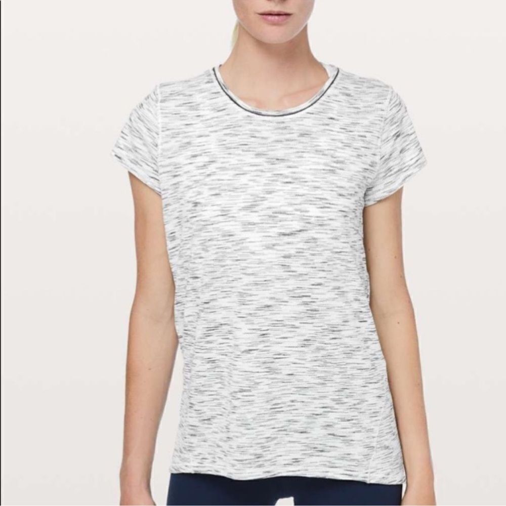 Lululemon Another Mile Short Sleeve Top Size 6-8 Tiger Space Dye Black White
